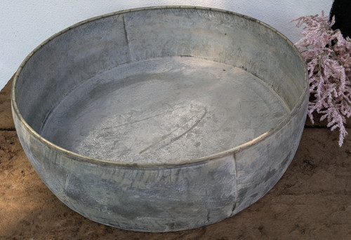Grosse runde zink schale - -,